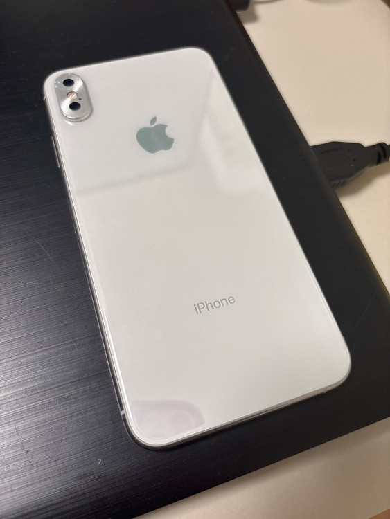 iPhone iPhoneXS Max 64GB SIMフリー（スマホ）の商品画像 - 査定依頼日：2026年8月27日 - 最高査定価格：12,500円