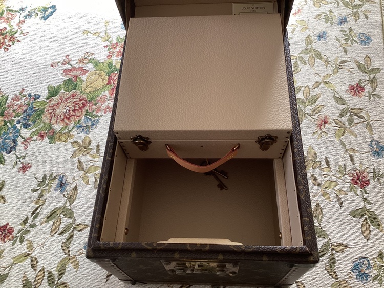 ルイヴィトン モノグラム （ブランドバッグ）の商品画像 - 査定依頼日：2026年2月6日 - 最高査定価格：200,000円