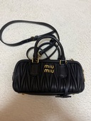 ミュウミュウ  （ブランドバッグ）の商品画像 - 査定依頼日：2025年7月31日 - 最高査定価格：230,000円