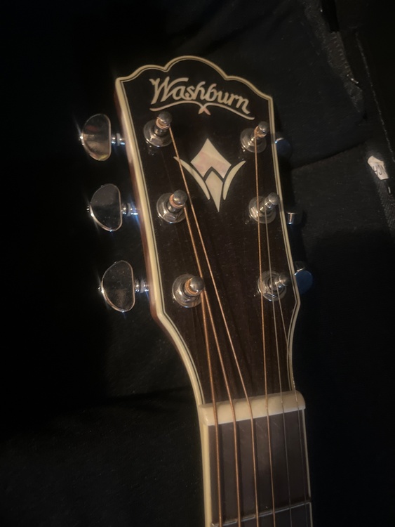 washburn（ピアノ・楽器・PA機材）の商品画像 - 査定依頼日：2026年4月17日 - 最高査定価格：20,000円