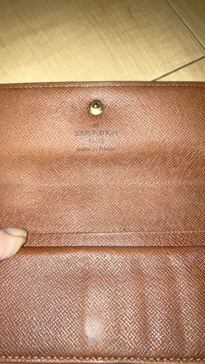 財布（ブランドバッグ）の商品画像 - 査定依頼日：2025年1月25日 - 最高査定価格：6,000円