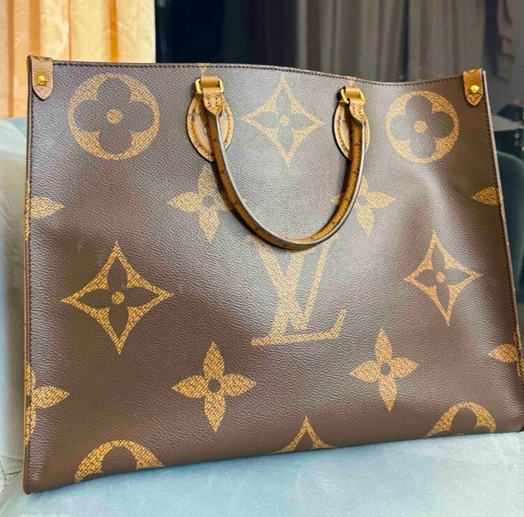 オンザゴー gm（ブランドバッグ）の商品画像 - 査定依頼日：2025年1月8日 - 最高査定価格：250,000円