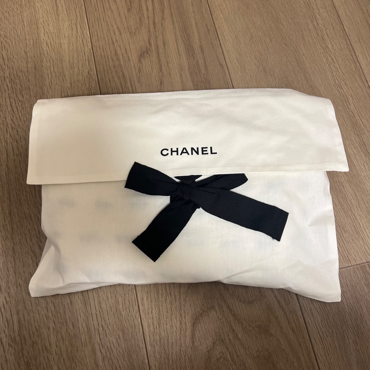 GU6238U2（古着・ファッション）の商品画像 - 査定依頼日：2025年10月28日 - 最高査定価格：50,000円