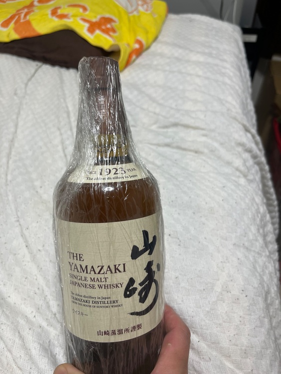 ウイスキー サントリー山崎 （お酒）の商品画像 - 査定依頼日：2025年6月17日 - 最高査定価格：9,500円
