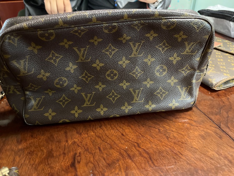 バッグ（ブランドバッグ）の商品画像 - 査定依頼日：2025年9月1日 - 最高査定価格：10,000円