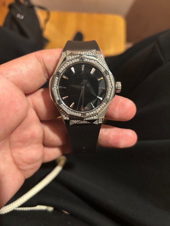 ウブロ クラシックフュージョン （高級時計）の商品画像 - 査定依頼日：2025年6月4日 - 最高査定価格：1,700,000円