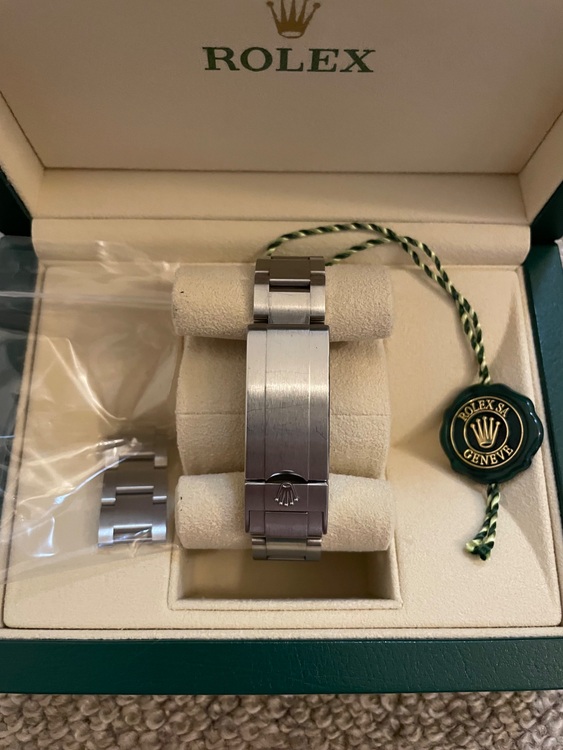 116610ln 2015年09月（高級時計）の商品画像 - 査定依頼日：2025年6月19日 - 最高査定価格：1,820,000円