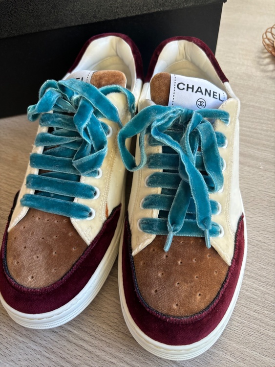 スニーカー（古着・ファッション）の商品画像 - 査定依頼日：2025年12月15日 - 最高査定価格：15,000円