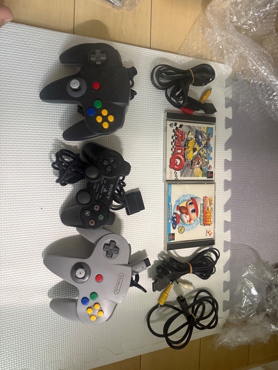 ゲーム機本体とソフト（ゲーム機本体・ゲームソフト）の商品画像 - 査定依頼日：2025年10月20日 - 最高査定価格：4,300円