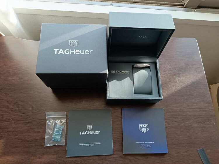 タグホイヤー アクアレーサー NoWBP5111.BA0013（高級時計）の商品画像 - 査定依頼日：2026年1月25日 - 最高査定価格：310,000円