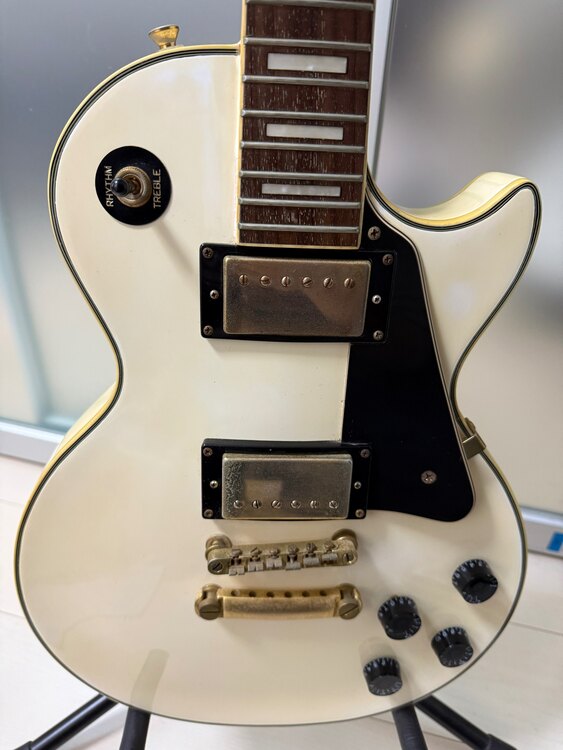 エピフォン　レスポールカスタム（ピアノ・楽器・PA機材）の商品画像 - 査定依頼日：2025年5月5日 - 最高査定価格：15,000円