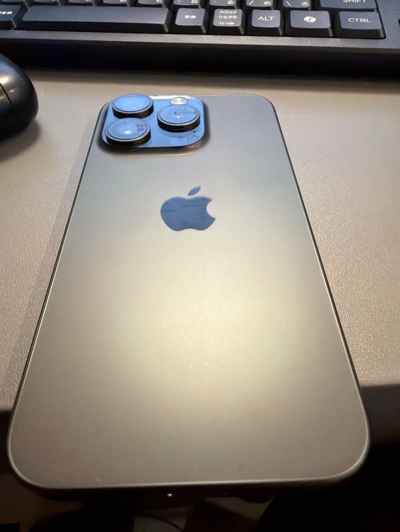 iPhone 15 Pro 256GB au（スマホ）の商品画像 - 査定依頼日：2026年1月10日 - 最高査定価格：87,000円