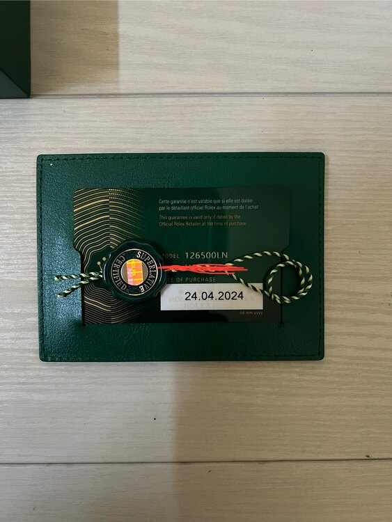 ロレックス デイトナ 126500l（高級時計）の商品画像 - 査定依頼日：2025年4月24日 - 最高査定価格：4,350,000円