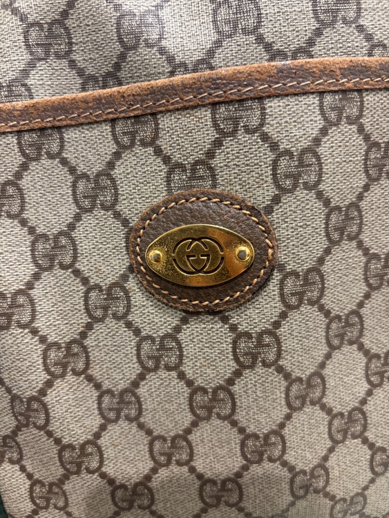 GUCCI GGキャンバス トートバッグ（ウェビングライン付き）（ブランドバッグ）の商品画像 - 査定依頼日：2025年11月6日 - 最高査定価格：10,000円