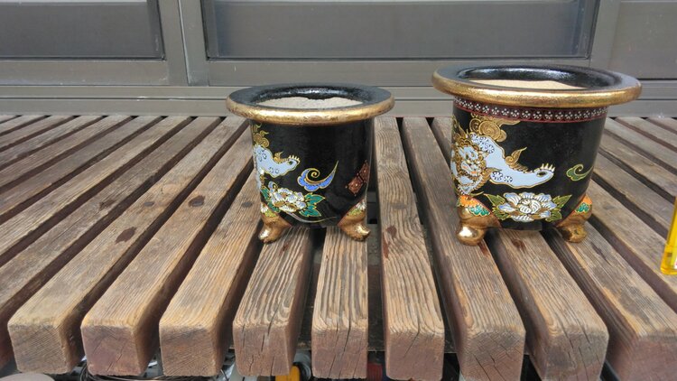 植木鉢（美術品・骨董品）の商品画像 - 査定依頼日：2026年10月4日 - 最高査定価格：3,000円