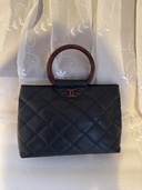 マトラッセ　ウッドハンドル（ブランドバッグ）の商品画像 - 査定依頼日：2026年4月14日 - 最高査定価格：140,000円