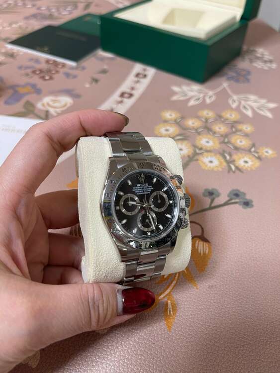 ロレックス デイトナ 116520（高級時計）の商品画像 - 査定依頼日：2025年2月20日 - 最高査定価格：2,850,000円