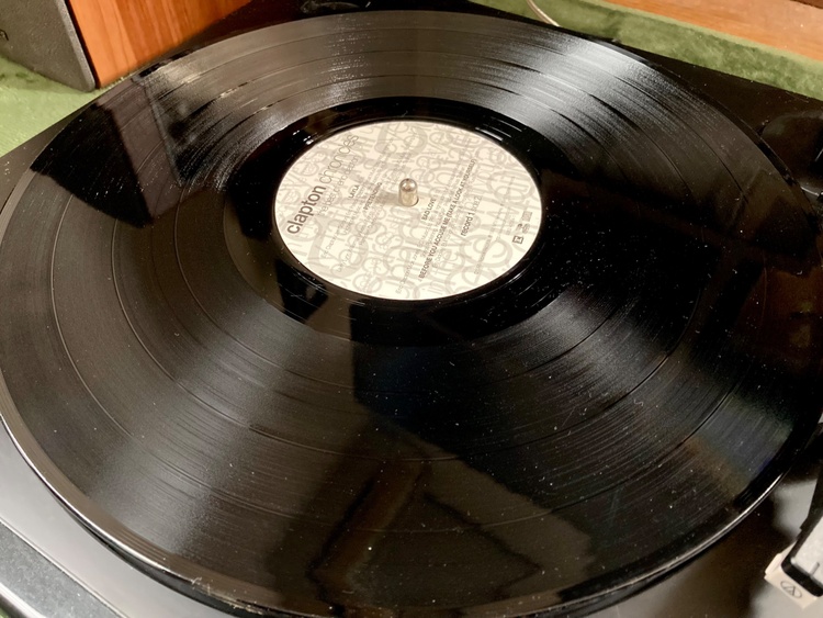 clapton chronicles（レコード）の商品画像 - 査定依頼日：2026年3月25日 - 最高査定価格：100,000円