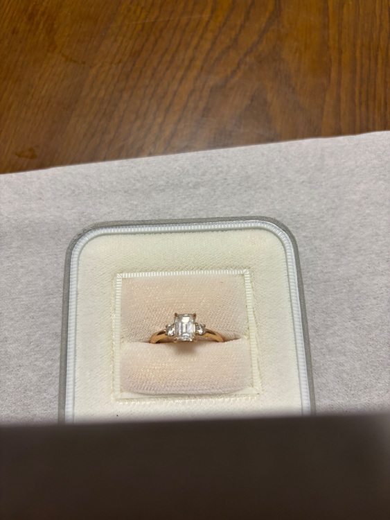 1.004 K18（宝石）の商品画像 - 査定依頼日：2025年11月7日 - 最高査定価格：300,000円