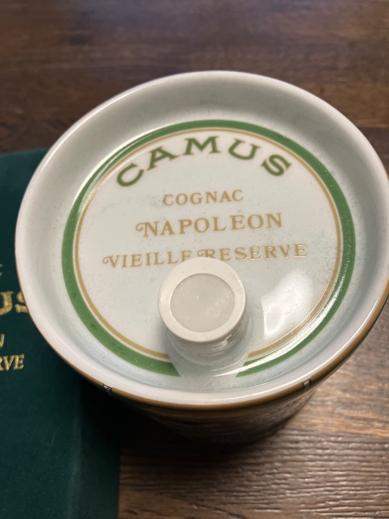 CAMUS（お酒）の商品画像 - 査定依頼日：2026年3月5日 - 最高査定価格：3,500円