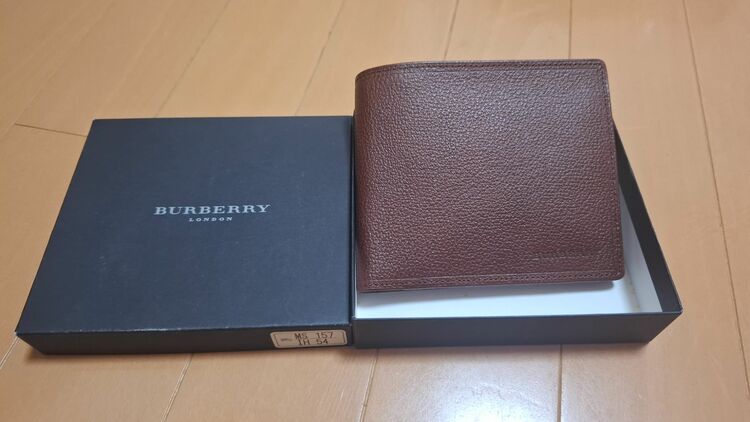 財布（ブランド財布・小物）の商品画像 - 査定依頼日：2025年10月10日 - 最高査定価格：2,000円