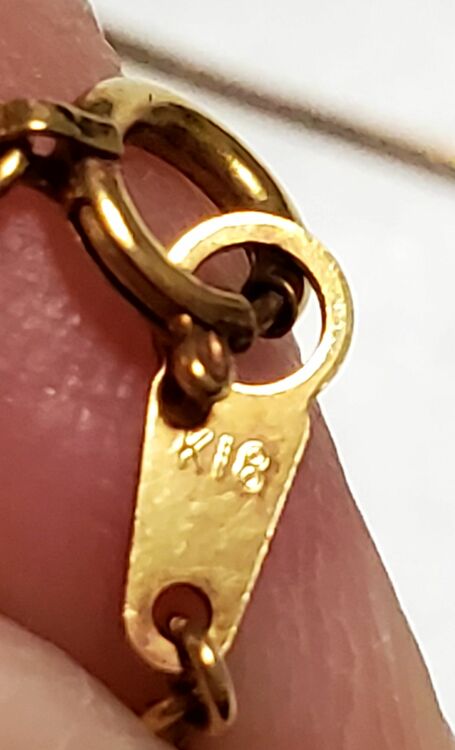 ネックレスとイヤリングセット（宝石）の商品画像 - 査定依頼日：2025年10月6日 - 最高査定価格：130,000円