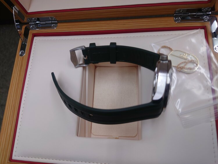 オメガ　シーマスター　ダイバー300M コーアクシャル　マスター　クロノメーター（高級時計）の商品画像 - 査定依頼日：2026年4月22日 - 最高査定価格：100,000円