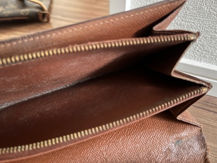 モノグラム財布（ブランド財布・小物）の商品画像 - 査定依頼日：2026年3月11日 - 最高査定価格：3,000円