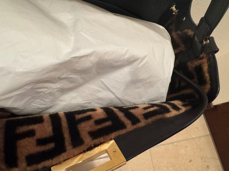 FENDI ピーカーブー（ブランドバッグ）の商品画像 - 査定依頼日：2025年4月9日 - 最高査定価格：150,000円