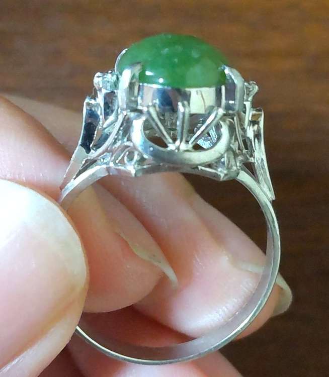 翡翠デザインリング（金・貴金属）の商品画像 - 査定依頼日：2022年12月8日 - 最高査定価格：15,000円