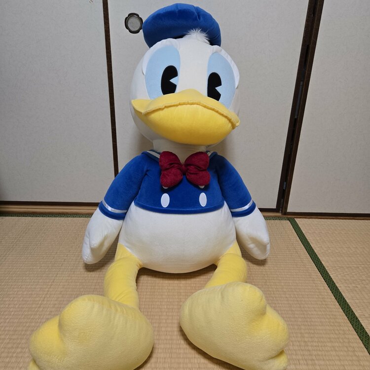 ドナルドダック　メガサイズ　ぬいぐるみ（その他のおもちゃ）の商品画像 - 査定依頼日：2026年4月11日 - 最高査定価格：1,000円