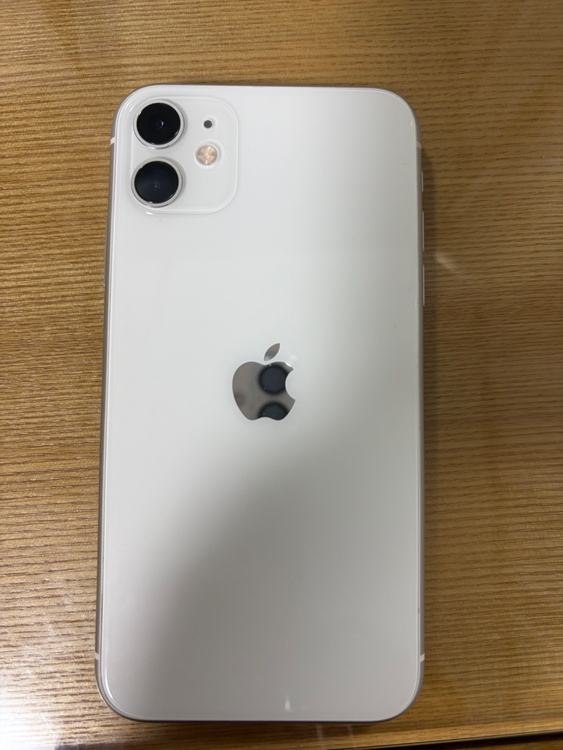 iPhone11 64GB docomo（スマホ）の商品画像 - 査定依頼日：2026年4月17日 - 最高査定価格：19,000円