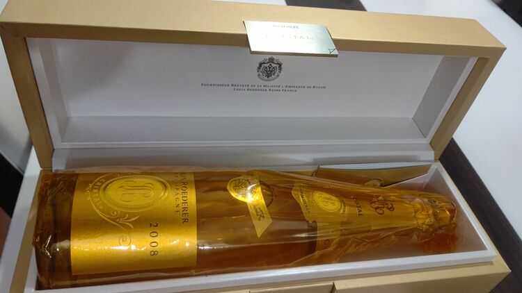 シャンパン ルイ・ロデレール （お酒）の商品画像 - 査定依頼日：2025年10月28日 - 最高査定価格：38,000円