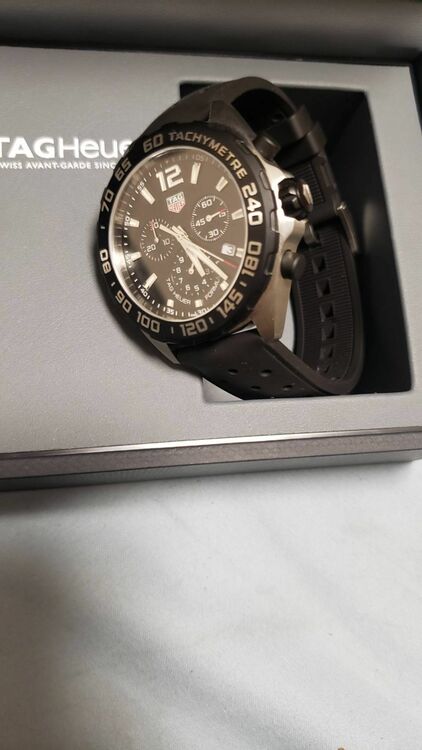 タグホイヤー フォーミュラ CAZ1010.FT802（高級時計）の商品画像 - 査定依頼日：2025年6月10日 - 最高査定価格：120,000円