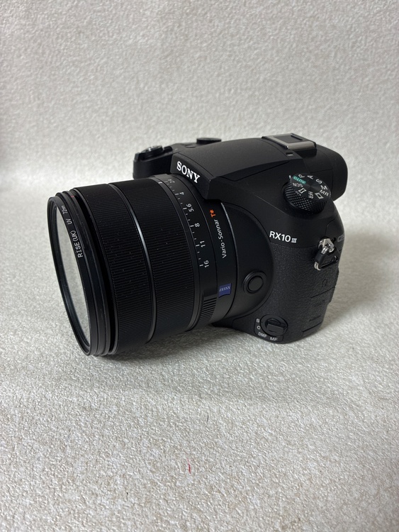 DSC RX10Ⅲ（カメラ）の商品画像 - 査定依頼日：2026年4月23日 - 最高査定価格：75,100円