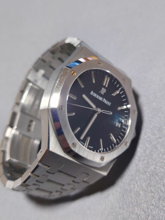 オーデマピゲ ロイヤルオーク 15500ST.OO.1220ST.03（高級時計）の商品画像 - 査定依頼日：2025年6月23日 - 最高査定価格：5,100,000円