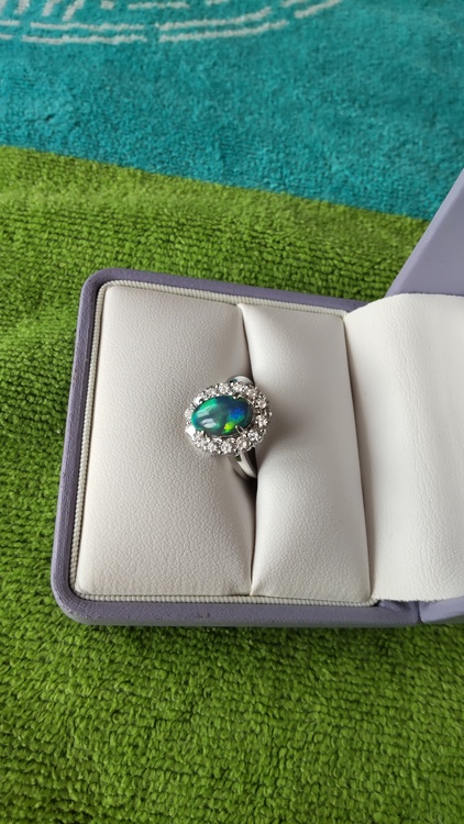 ブラックオパール指輪（宝石）の商品画像 - 査定依頼日：2022年5月19日 - 最高査定価格：40,000円