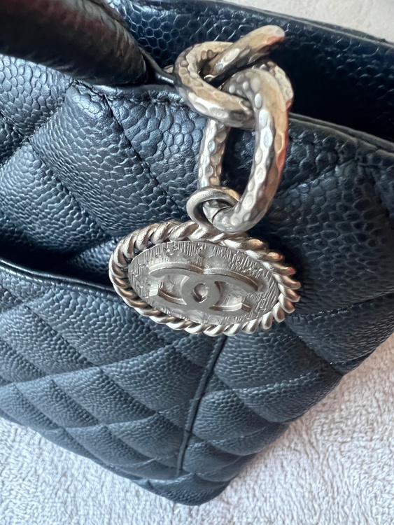 復刻トート（ブランドバッグ）の商品画像 - 査定依頼日：2026年3月7日 - 最高査定価格：160,000円