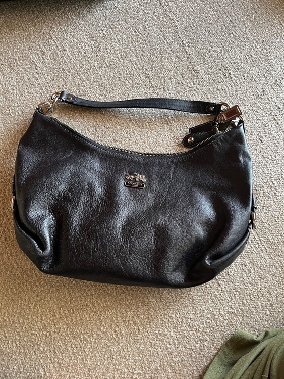 不明（ブランドバッグ）の商品画像 - 査定依頼日：2025年9月8日 - 最高査定価格：2,000円