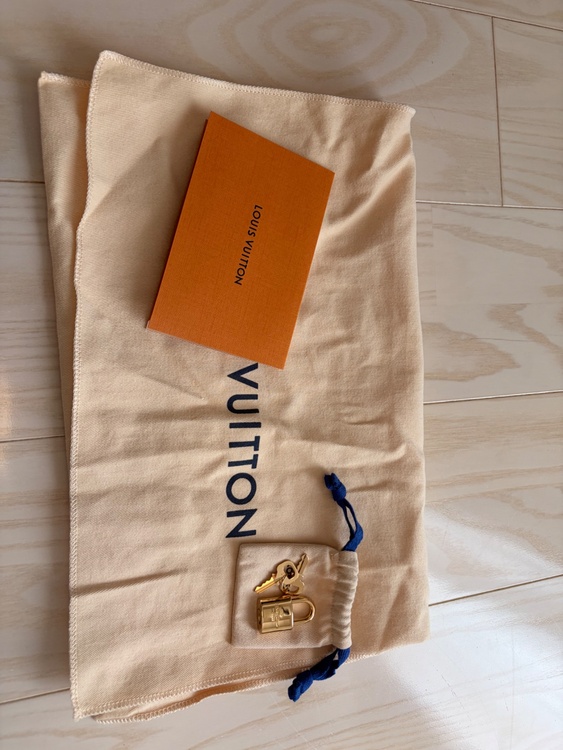 M58953（ブランドバッグ）の商品画像 - 査定依頼日：2026年4月5日 - 最高査定価格：235,000円