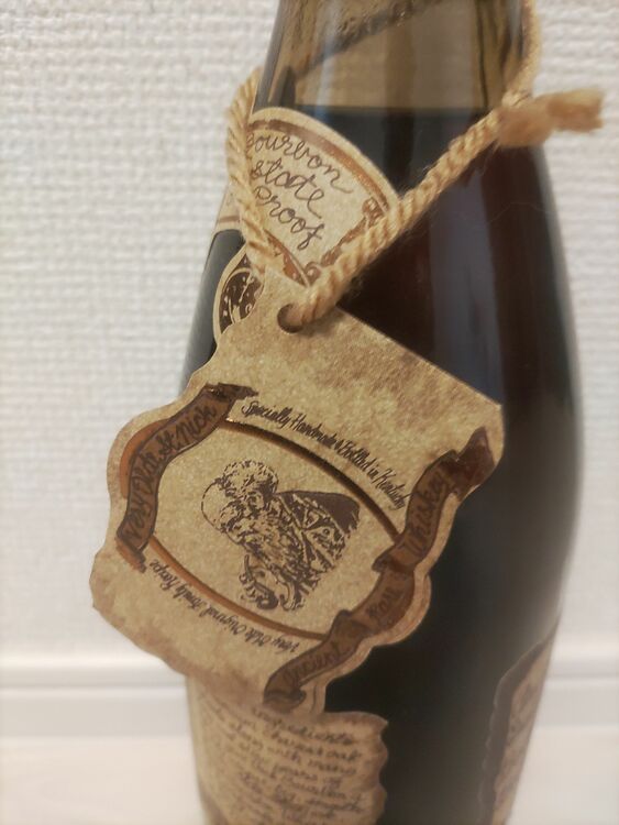 ヴェリーオールドセントニック25年（お酒）の商品画像 - 査定依頼日：2025年9月24日 - 最高査定価格：175,000円