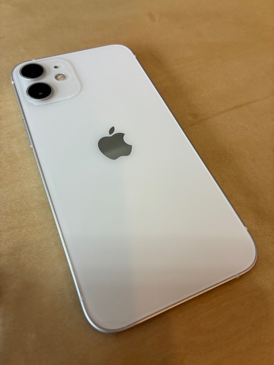 iPhone 12 mini 128GB SIMフリー（スマホ）の商品画像 - 査定依頼日：2025年6月8日 - 最高査定価格：24,000円