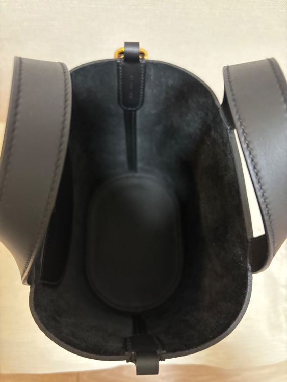 インザループ18（ブランドバッグ）の商品画像 - 査定依頼日：2026年1月15日 - 最高査定価格：100,000円