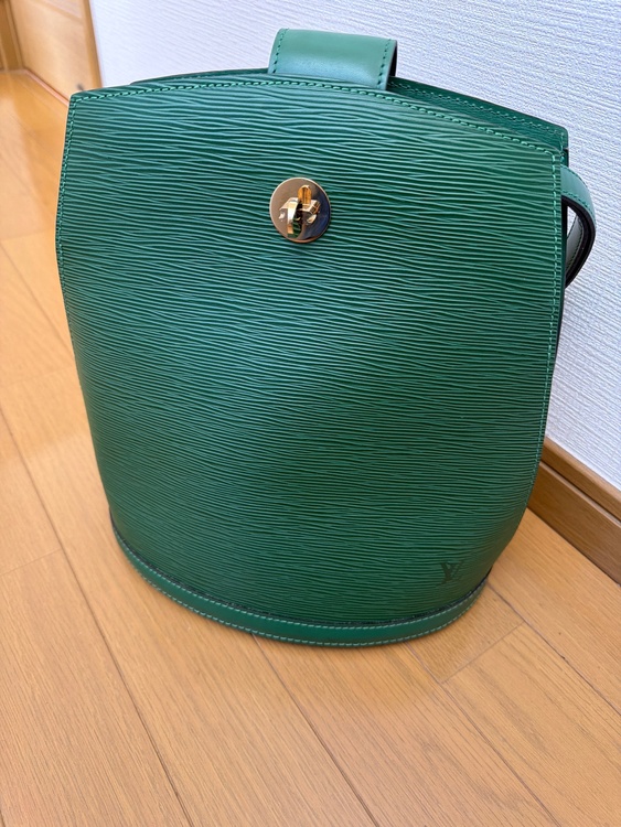 ルイヴィトン エピ（ブランドバッグ）の商品画像 - 査定依頼日：2026年9月5日 - 最高査定価格：50,000円