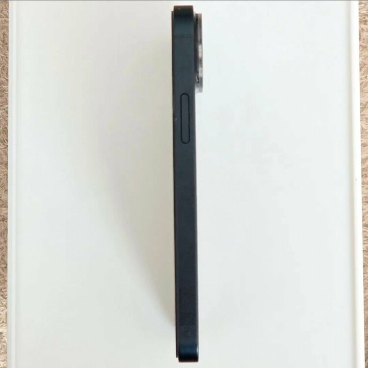 iPhone 13 mini 256GB SIMフリー（スマホ）の商品画像 - 査定依頼日：2026年3月22日 - 最高査定価格：35,000円