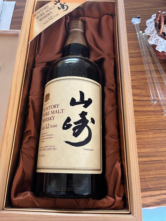 ウイスキー サントリー山崎 （お酒）の商品画像 - 査定依頼日：2025年1月11日 - 最高査定価格：36,000円