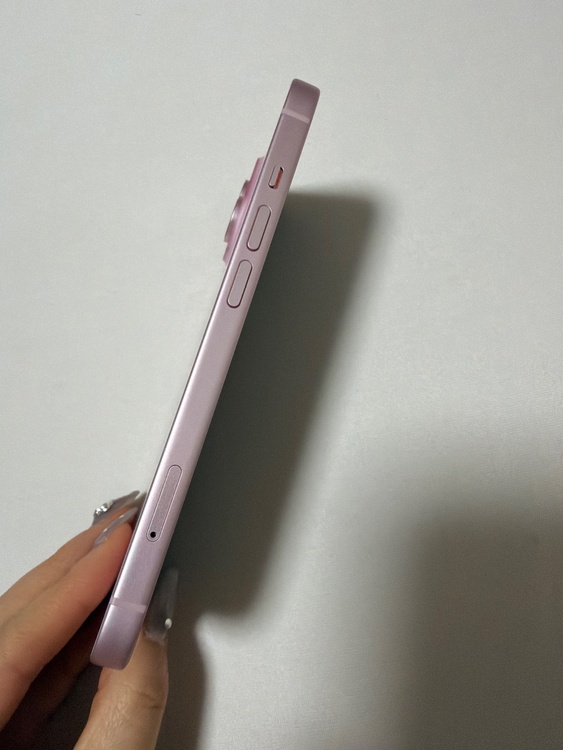 iPhone 15 256GB Softbank（スマホ）の商品画像 - 査定依頼日：2026年1月19日 - 最高査定価格：64,000円