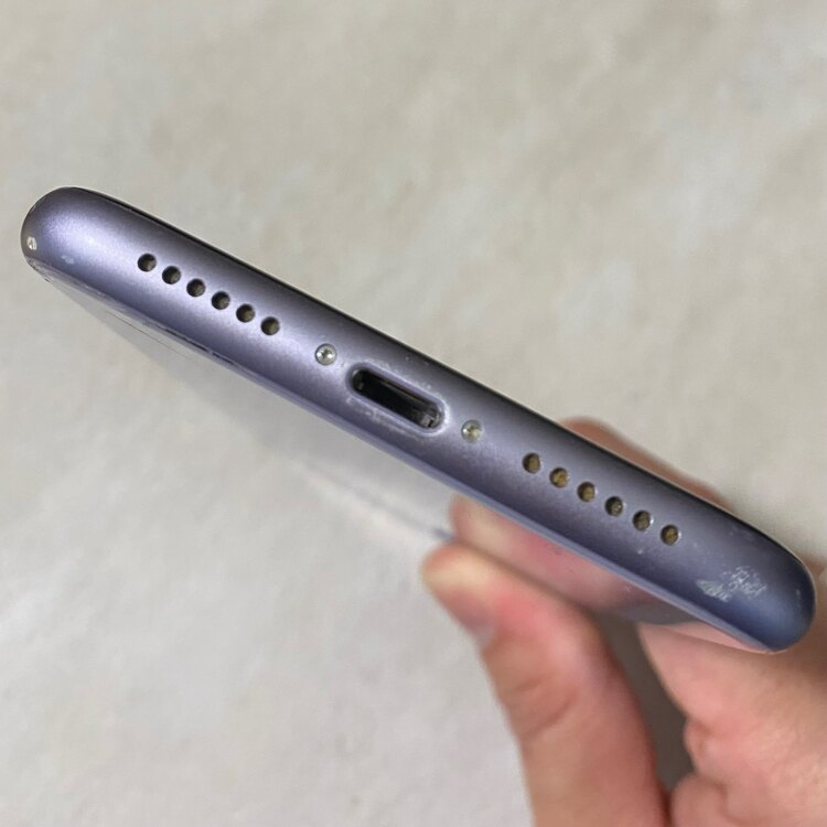 iPhone11 256GB SIMフリー（スマホ）の商品画像 - 査定依頼日：2025年5月15日 - 最高査定価格：10,000円