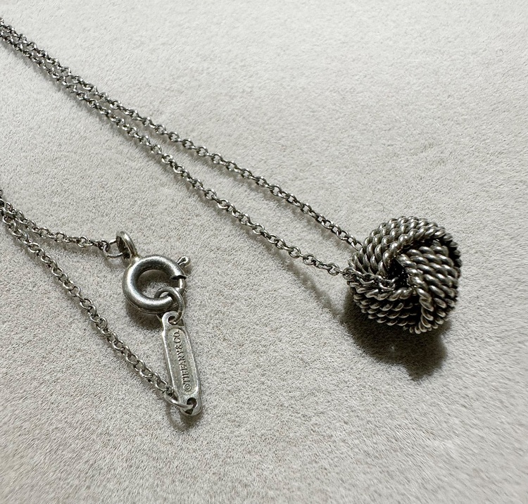 サマセット ツイスト ワイヤーノット ネックレス（金・貴金属）の商品画像 - 査定依頼日：2025年10月23日 - 最高査定価格：10,000円