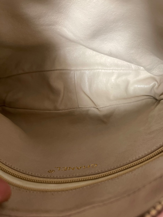 フリンジ付きチェーンショルダーバック（ブランドバッグ）の商品画像 - 査定依頼日：2025年9月5日 - 最高査定価格：120,000円